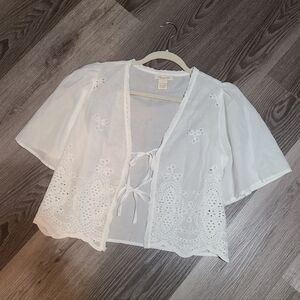 Passport White Eyelet Tie-Front Blouse Size M